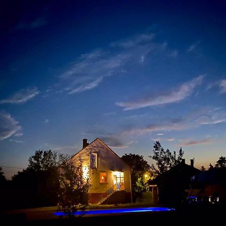 River House - Luxury House On The Border Of The Tisza River Arokto Exterior photo